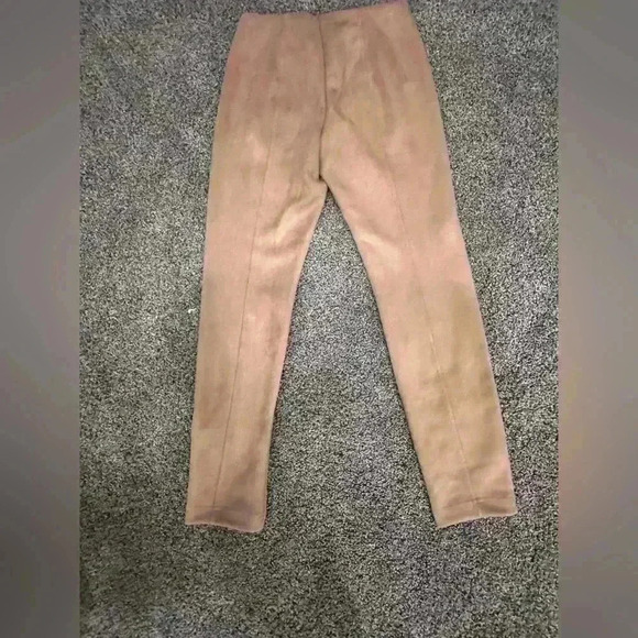 Tahari Faux Suede Leggings in Camel Color Women’s Size Small Stylish Comfortable - Picture 5 of 7